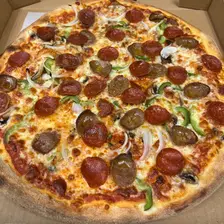 Deluxe from Pizzeria Grande